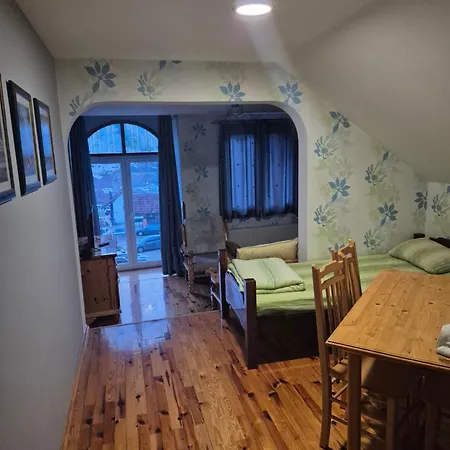 Caffe Pizzeria I Bona Fides Nm * Nova Varoš