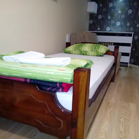 Caffe Pizzeria I Bona Fides Nm Guest house 3*